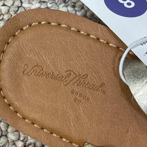 New Universal Thread Gold Thong Sandal Flat Size 8 Hartley - Picture 7 of 8
